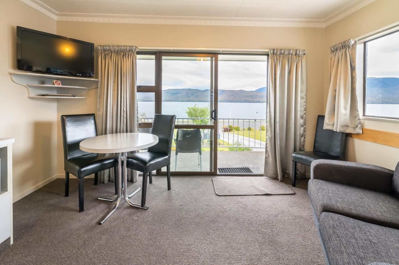 Lakeside Motel & Apartments Te Anau Dış mekan fotoğraf