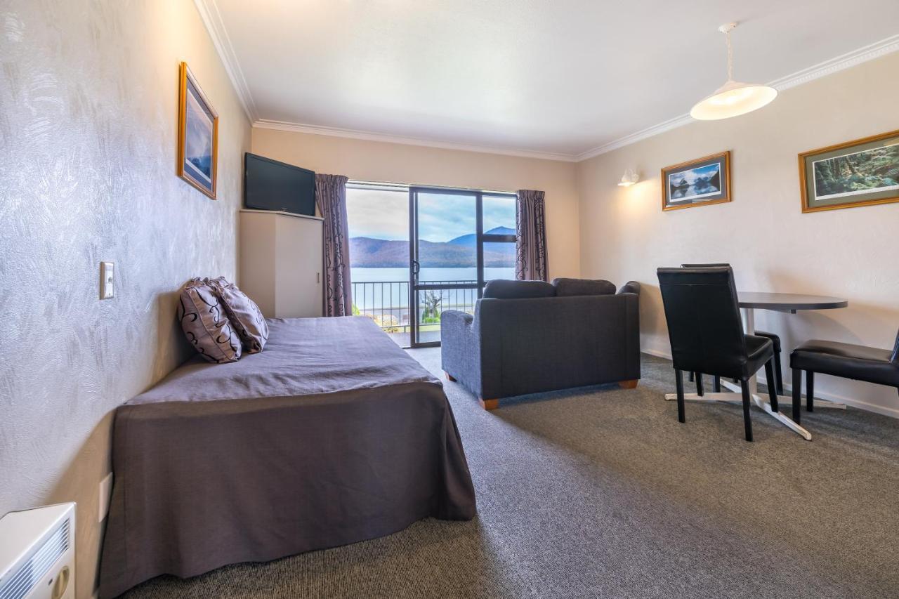 Lakeside Motel & Apartments Te Anau Dış mekan fotoğraf