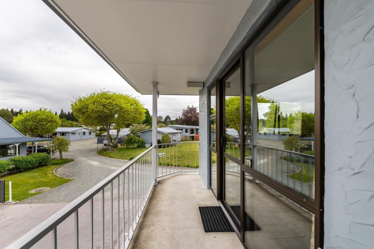 Lakeside Motel & Apartments Te Anau Dış mekan fotoğraf